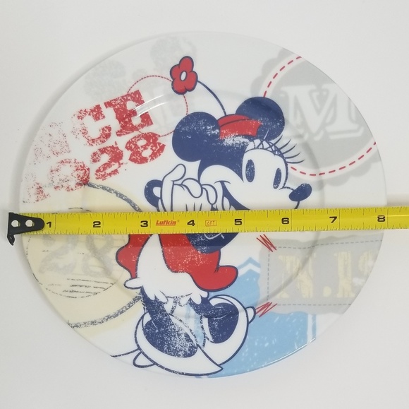 Set of 4 Disney Americana 1928 Plates - Picture 7 of 8